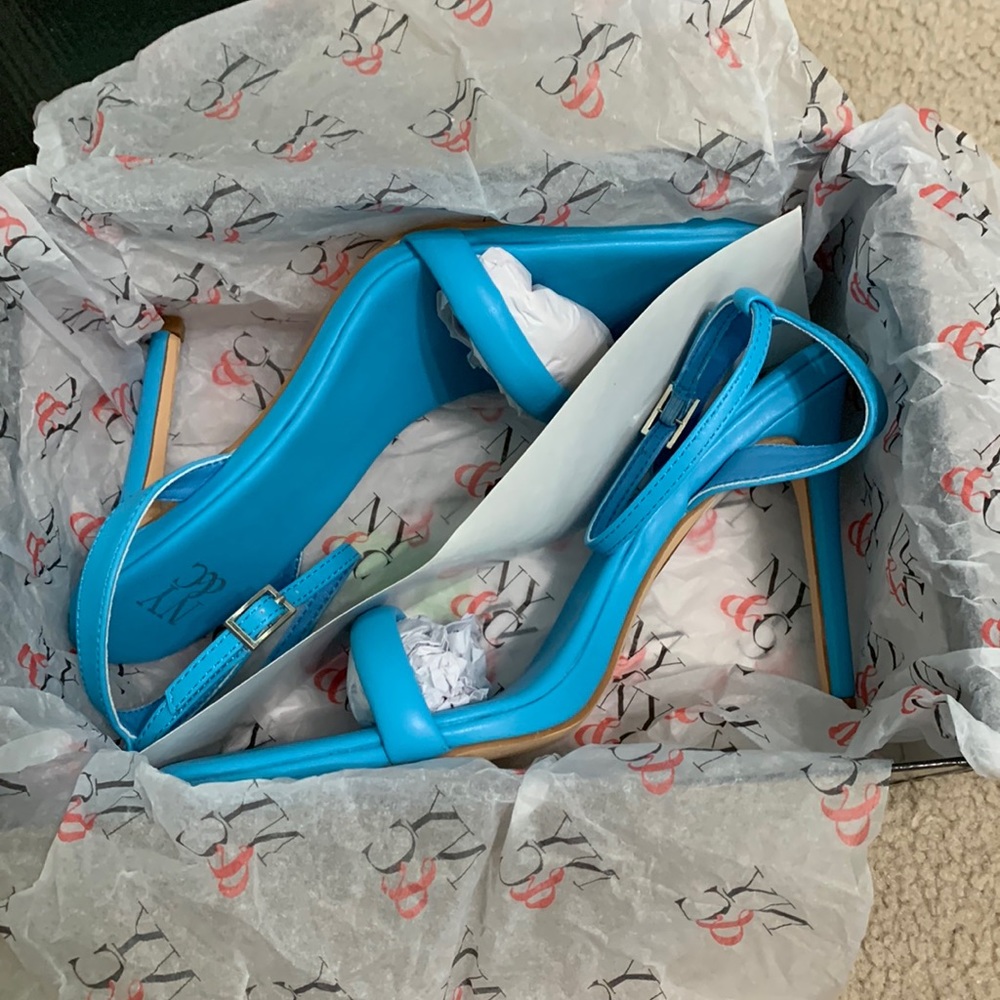 Brand new in the box ny&co blue heels